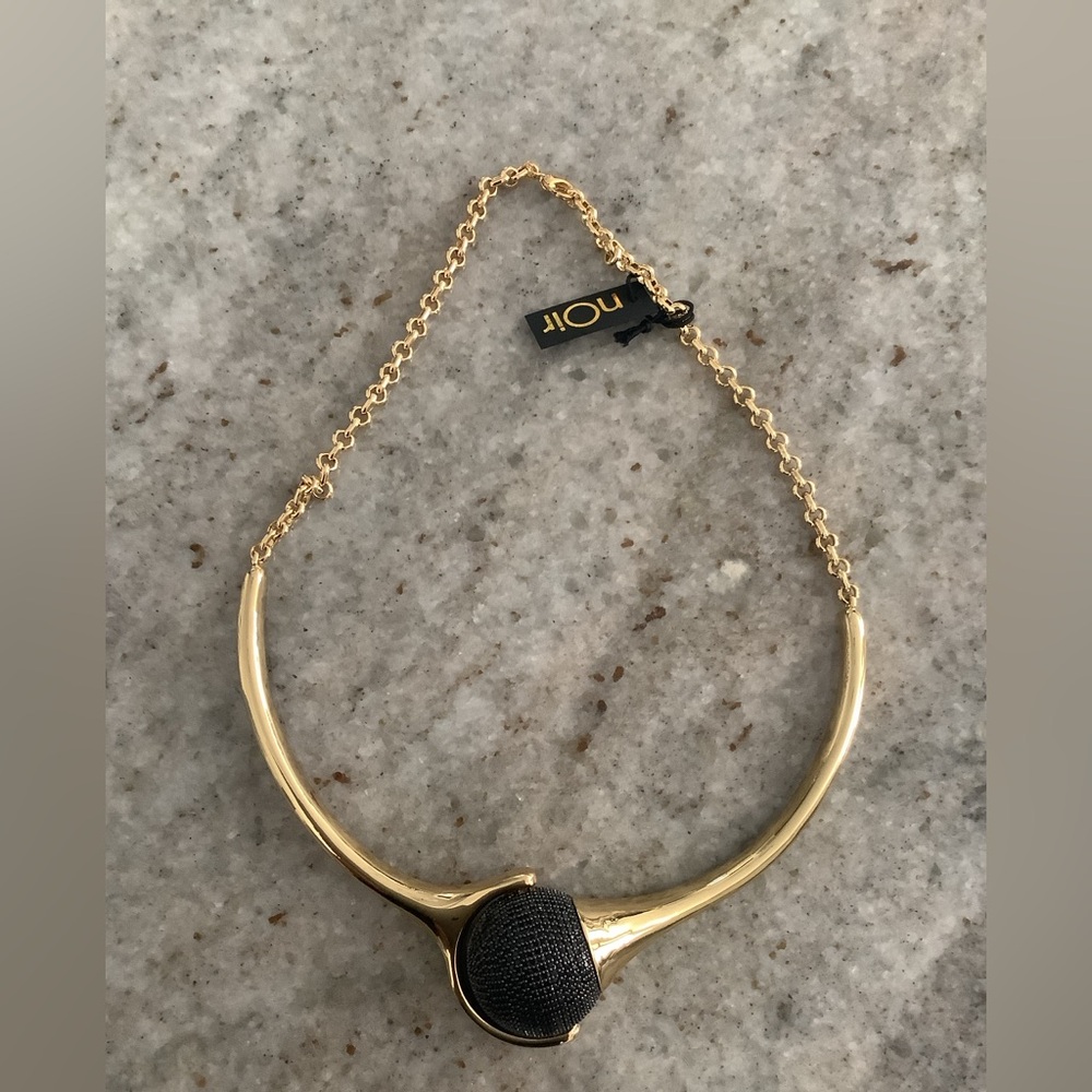 NWT NOIR MONIQUE CHAIN NECKLACE